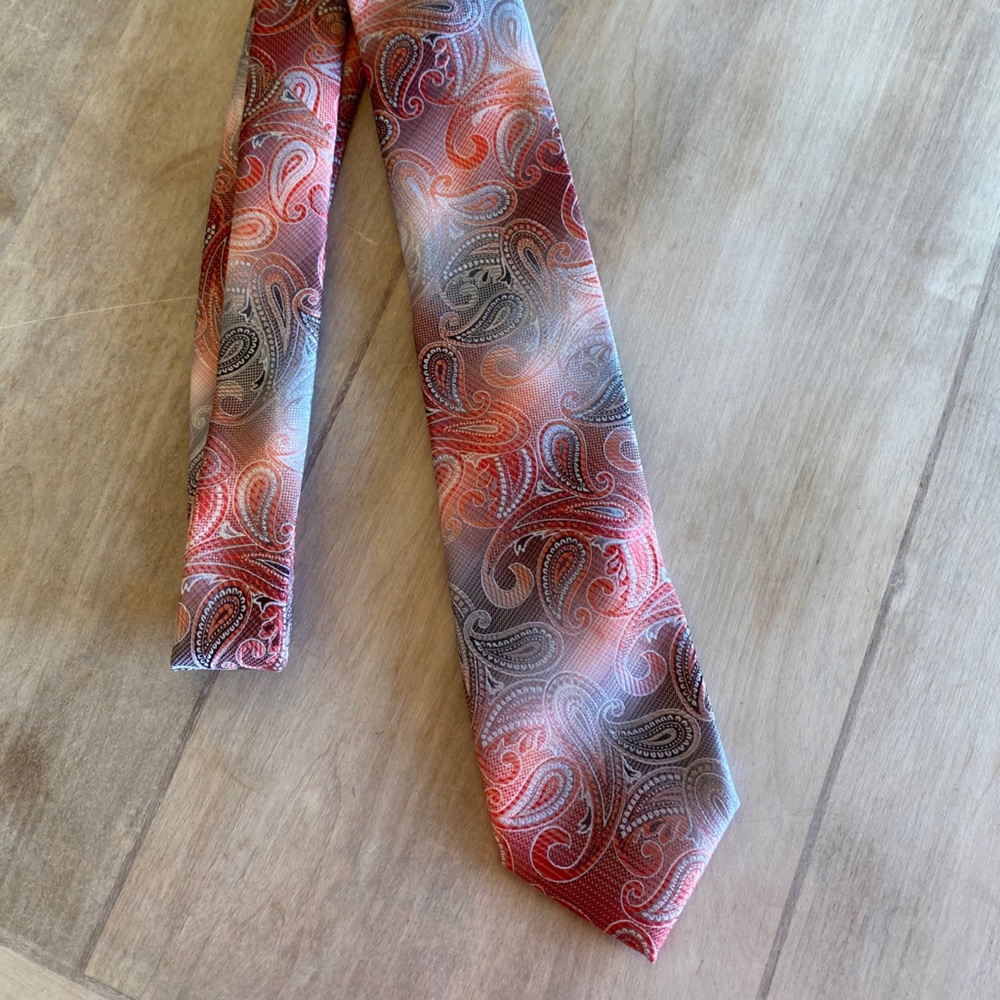 Van Heusen Tie. Black and Red Paisley Pattern